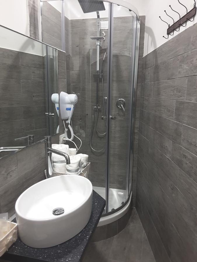 فوجيا B&B Abatjour - Ambiente Sanificato - Test Antilegionella Assolto المظهر الخارجي الصورة