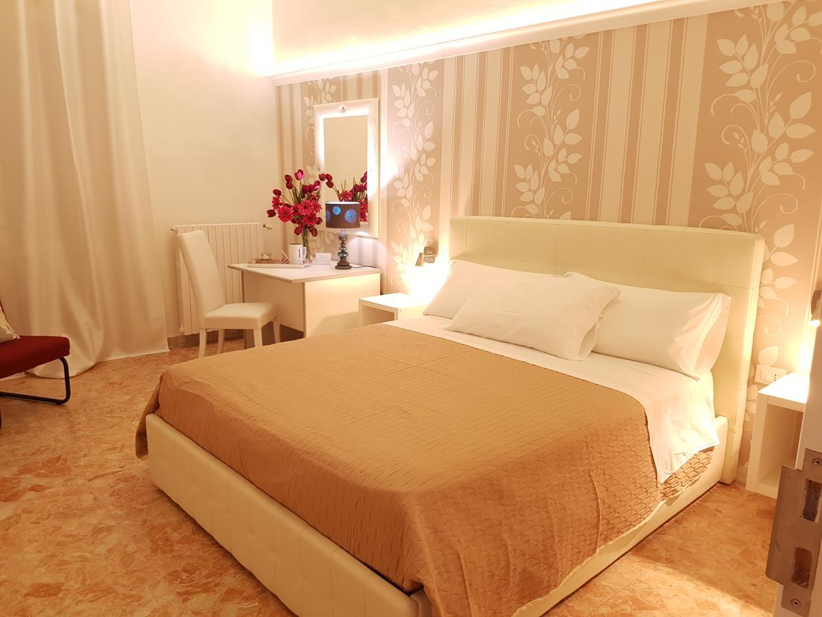 فوجيا B&B Abatjour - Ambiente Sanificato - Test Antilegionella Assolto المظهر الخارجي الصورة