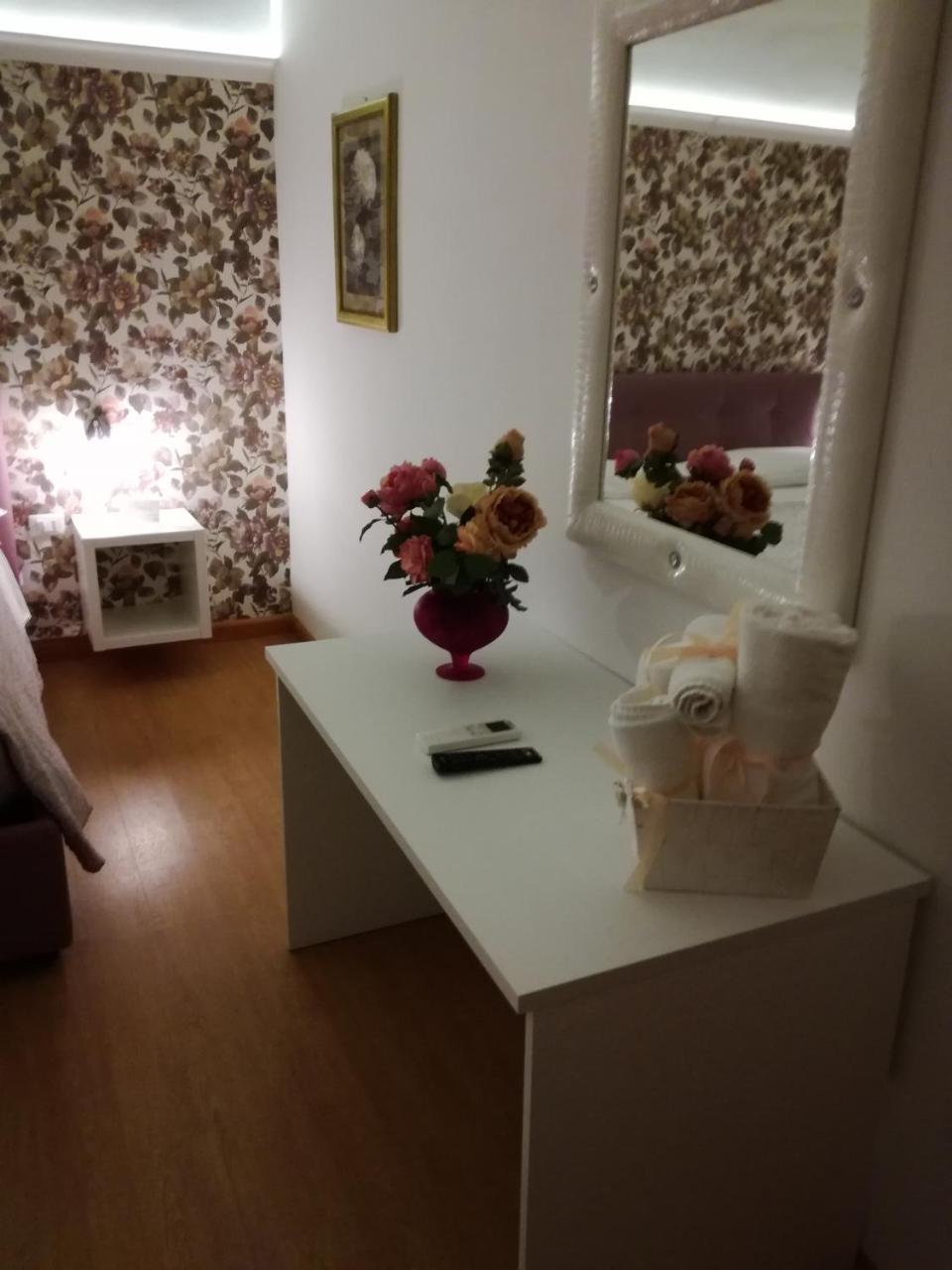 فوجيا B&B Abatjour - Ambiente Sanificato - Test Antilegionella Assolto المظهر الخارجي الصورة