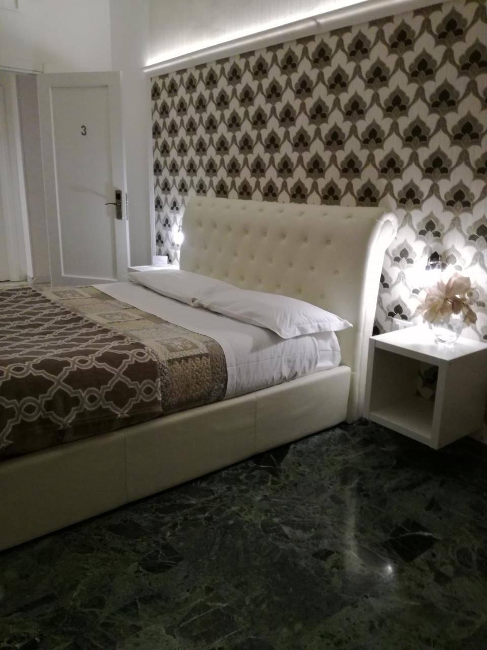 فوجيا B&B Abatjour - Ambiente Sanificato - Test Antilegionella Assolto المظهر الخارجي الصورة