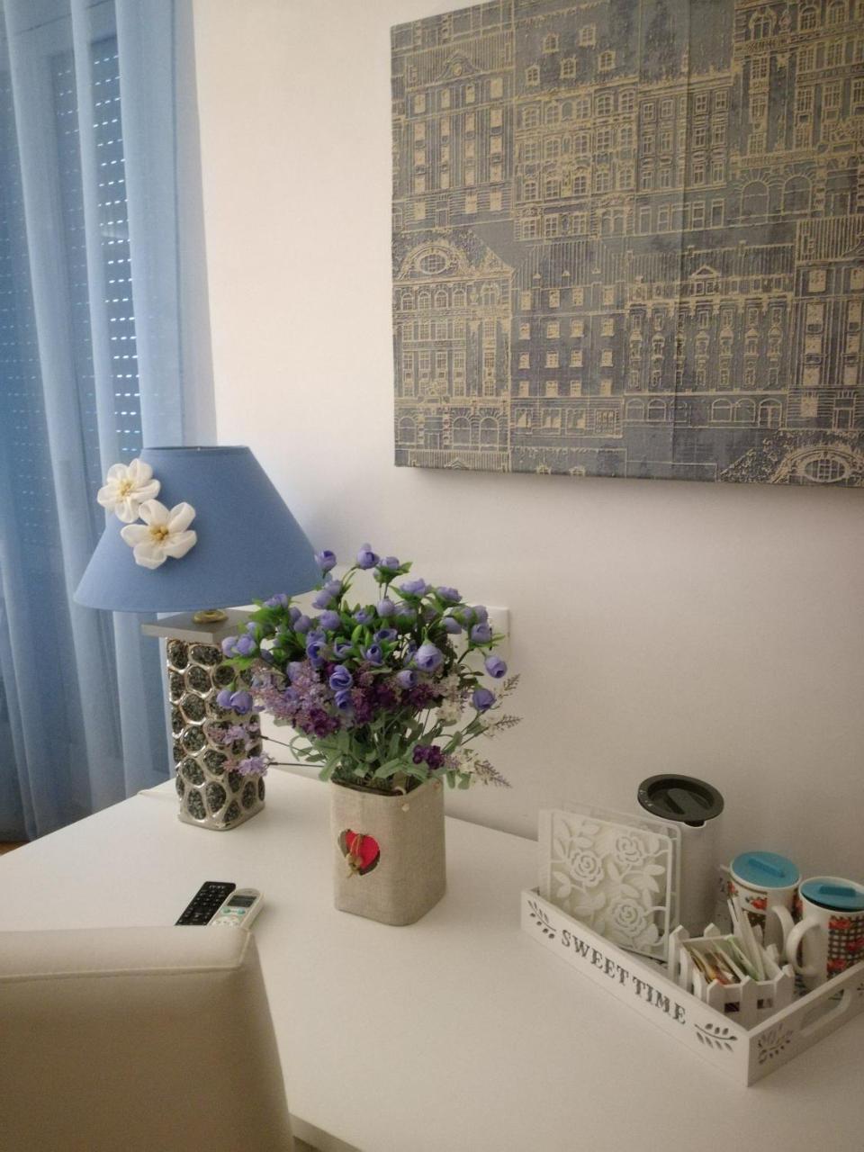 فوجيا B&B Abatjour - Ambiente Sanificato - Test Antilegionella Assolto المظهر الخارجي الصورة