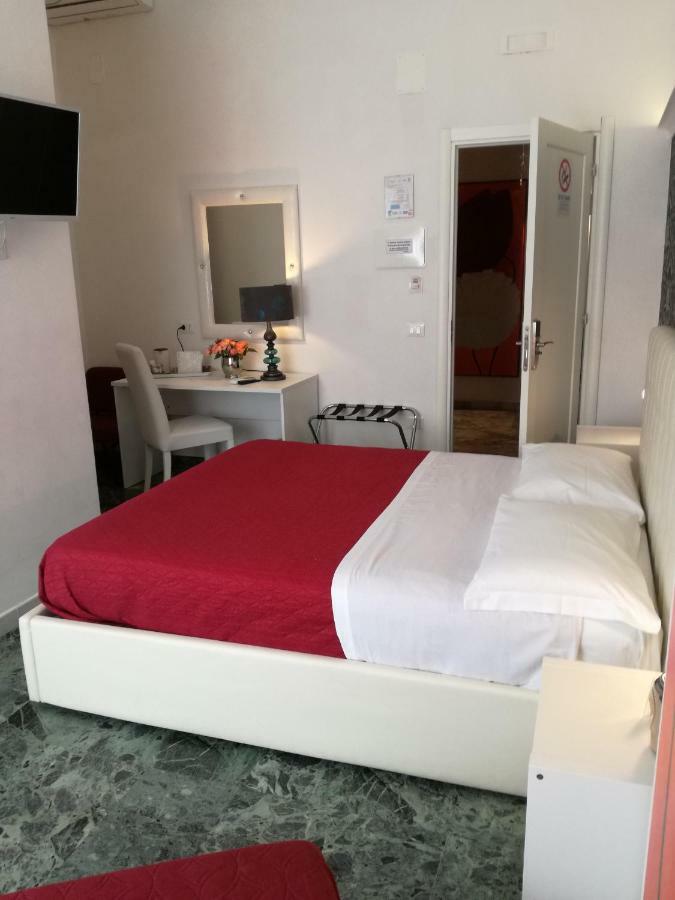 فوجيا B&B Abatjour - Ambiente Sanificato - Test Antilegionella Assolto المظهر الخارجي الصورة