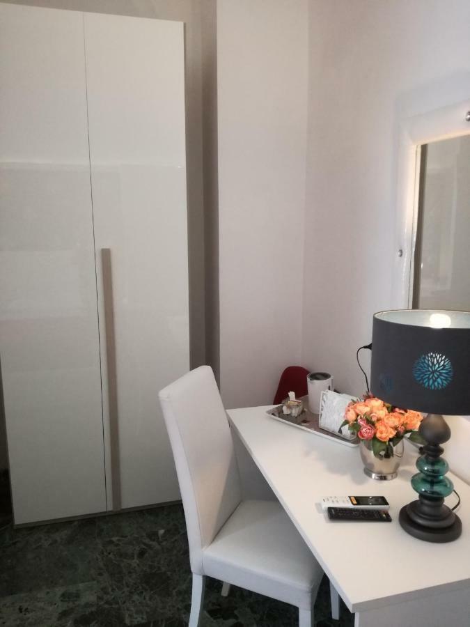 فوجيا B&B Abatjour - Ambiente Sanificato - Test Antilegionella Assolto المظهر الخارجي الصورة