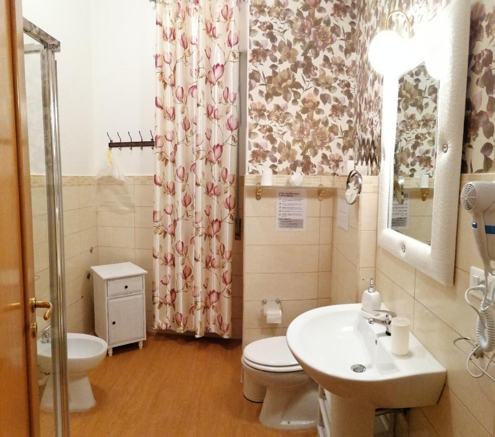 فوجيا B&B Abatjour - Ambiente Sanificato - Test Antilegionella Assolto المظهر الخارجي الصورة
