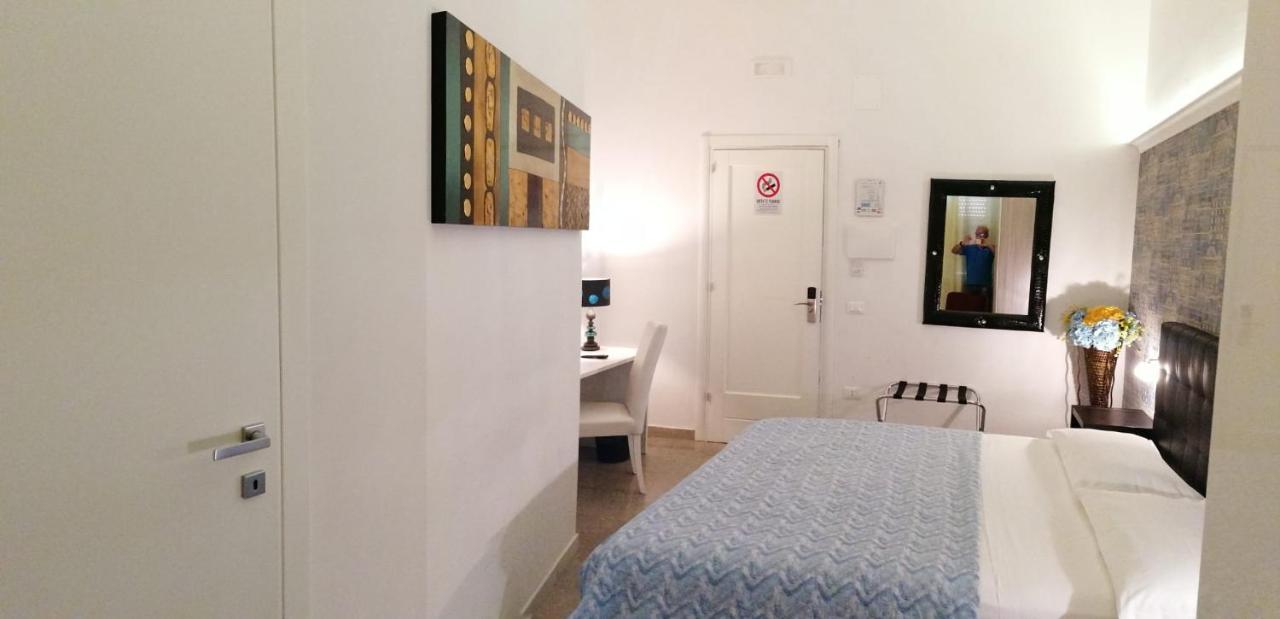 فوجيا B&B Abatjour - Ambiente Sanificato - Test Antilegionella Assolto المظهر الخارجي الصورة