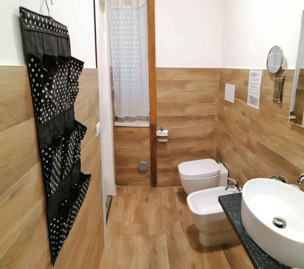فوجيا B&B Abatjour - Ambiente Sanificato - Test Antilegionella Assolto المظهر الخارجي الصورة